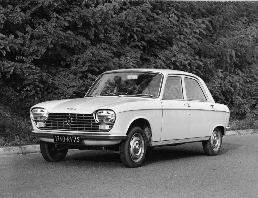  Peugeot 204 1965 года  (фото 4 из 12)